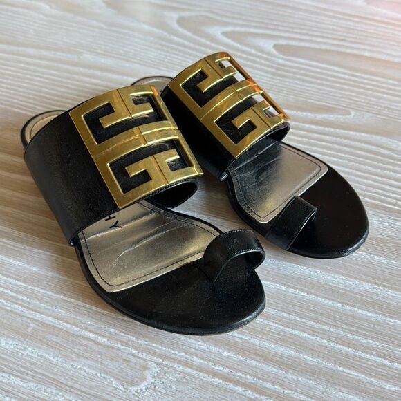 Givenchy Goatskin 4G Flat Toe Ring size 37 - Picture 1 of 11
